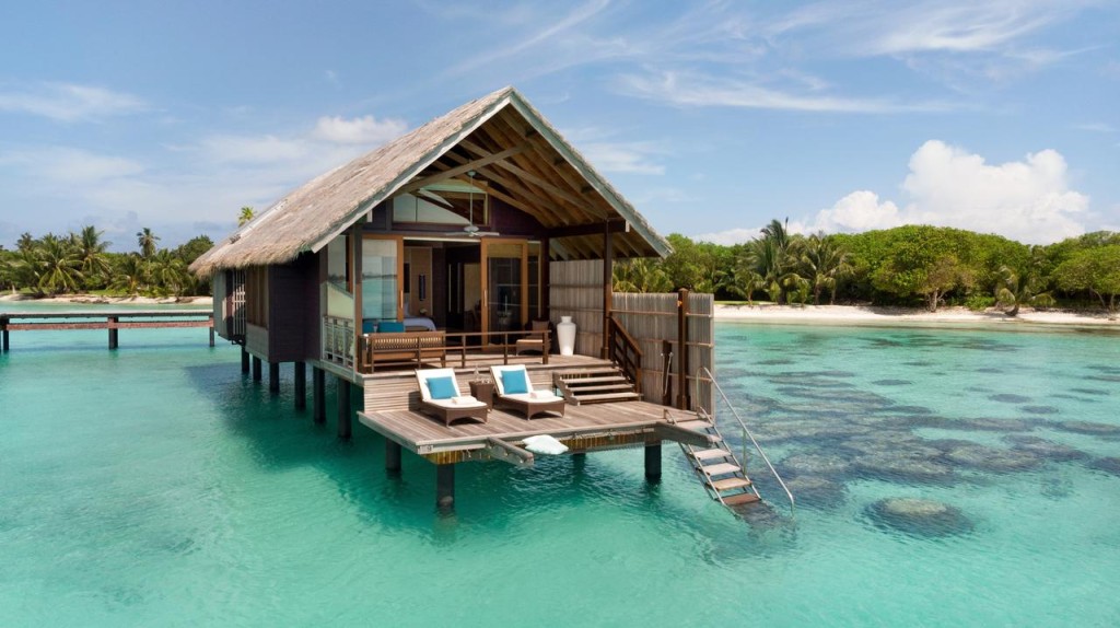 6 of The Best Surf Resorts in Maldives | Best Surf Destinations